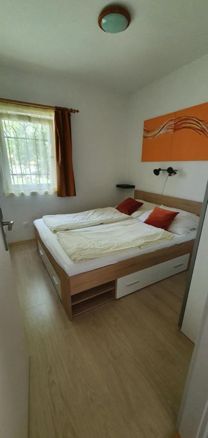 גיינסדיאס Forrest Apartman מראה חיצוני תמונה