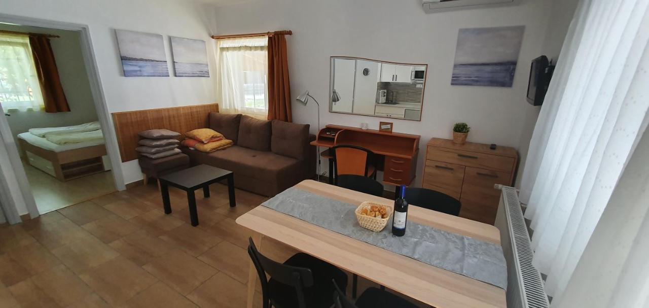 גיינסדיאס Forrest Apartman מראה חיצוני תמונה