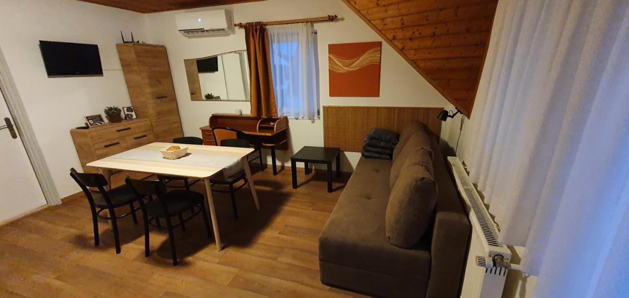 גיינסדיאס Forrest Apartman מראה חיצוני תמונה
