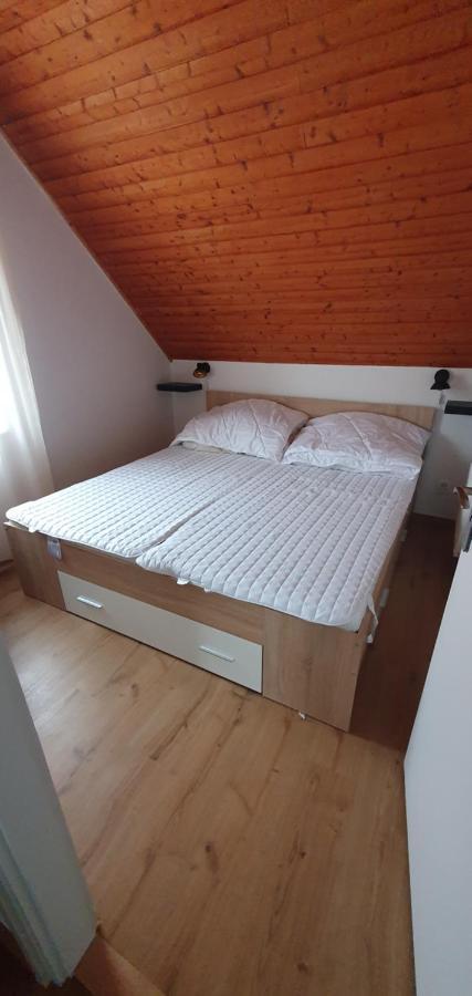 גיינסדיאס Forrest Apartman מראה חיצוני תמונה