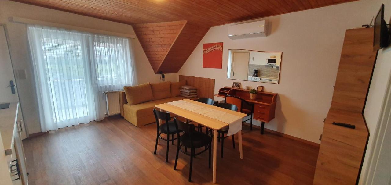 גיינסדיאס Forrest Apartman מראה חיצוני תמונה